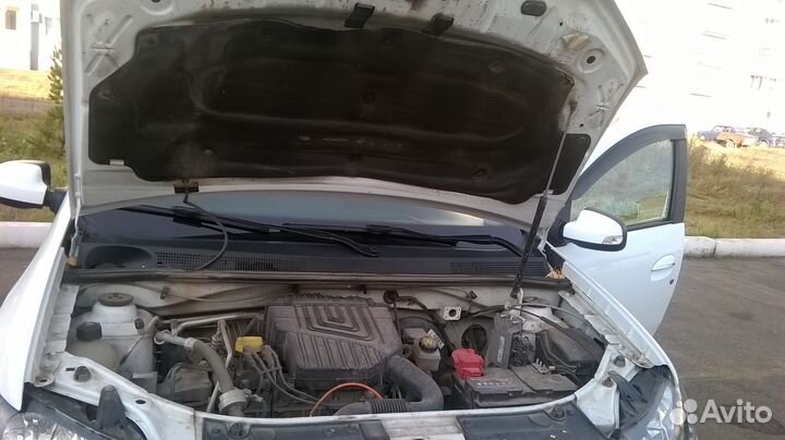 Renault Sandero 1.6 AT, 2015, 152 000 км