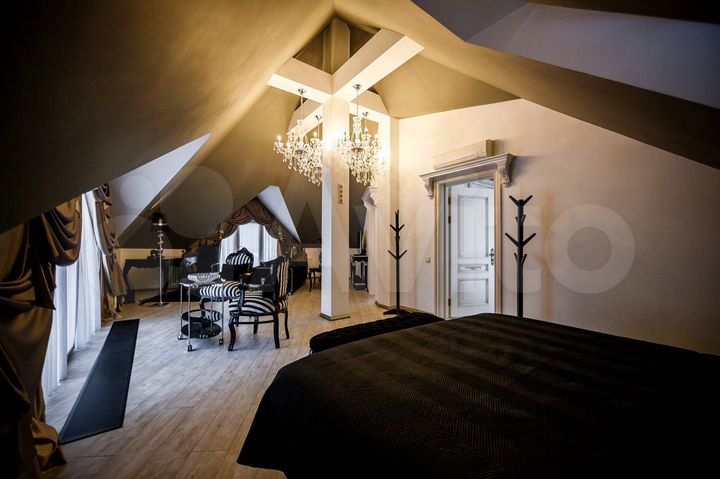 Гостиница, 700 м²