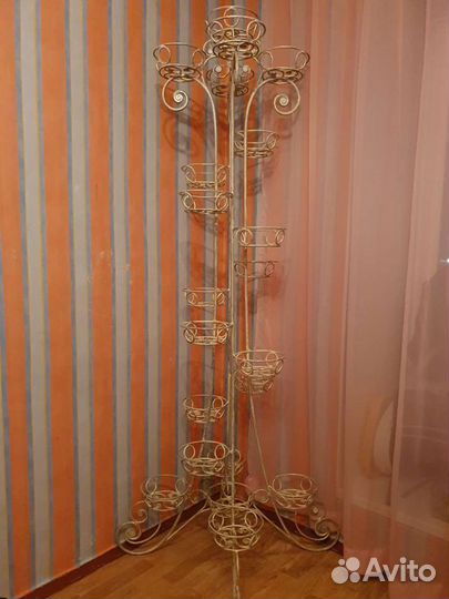 Стойка для цветов