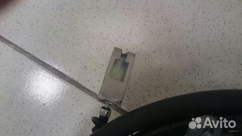 Трос ручного тормоза