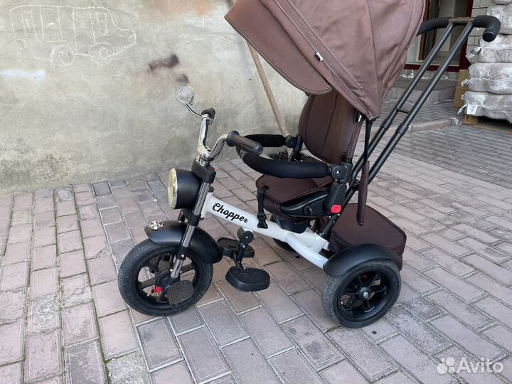 Детский трех-колесный велосипед коляска