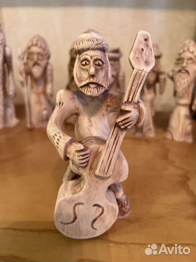 Деревянная фигура