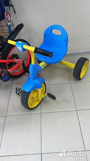 Трехколесный велосипед