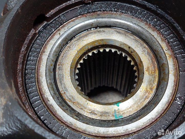 Кулак поворотный передний левый Mercedes-Benz