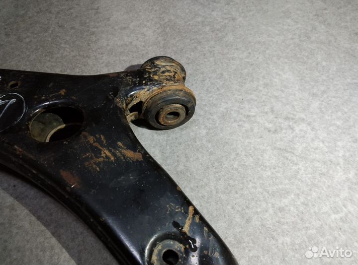 Правый рычаг ford focus 3