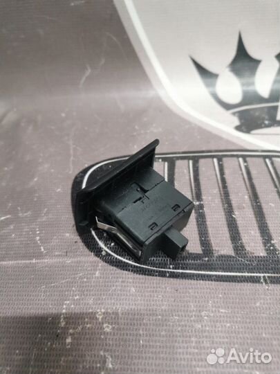 Кнопка стеклоподъемника задняя правая Bmw X5 E53