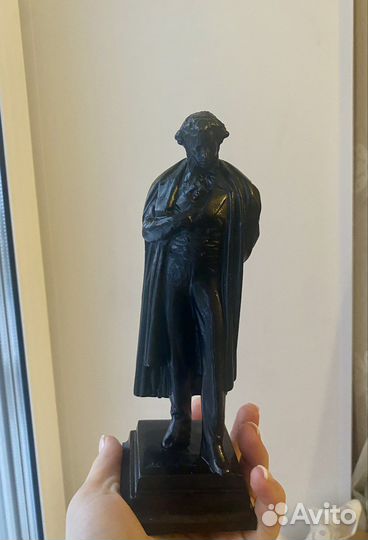 Статуэтка Пушкин