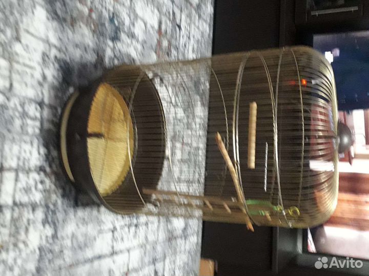 Клетка для крупного попугая