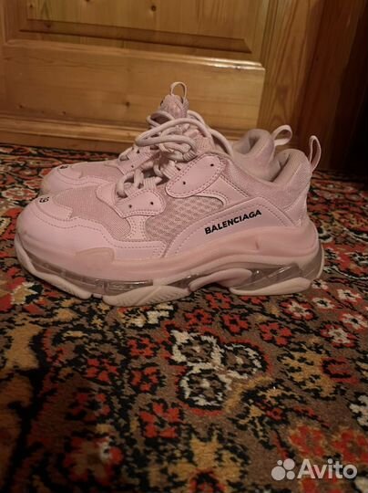 Кросовки женские