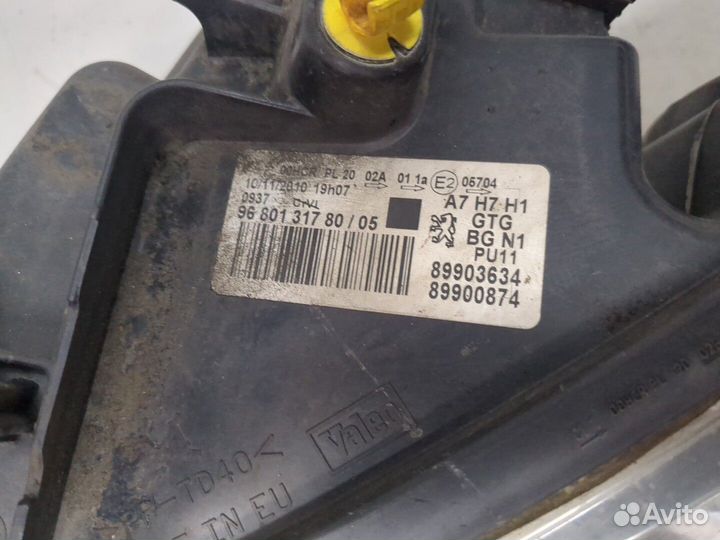 Фара (передняя) левая Peugeot 207