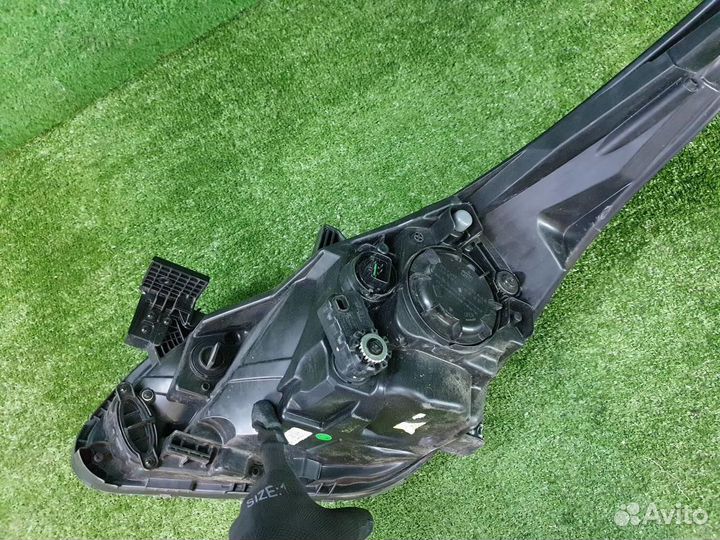 Фара правая Kia Rio