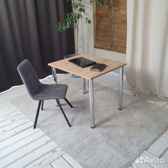 Письменный стол Дуб 90*70 см. Хром ножки