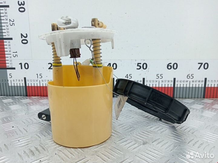 Датчик уровня топлива Dacia Duster 2013 172023705R