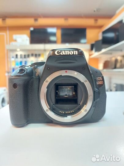 Фотоаппарат Canon EOS 600D
