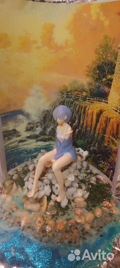 Девушка на камне