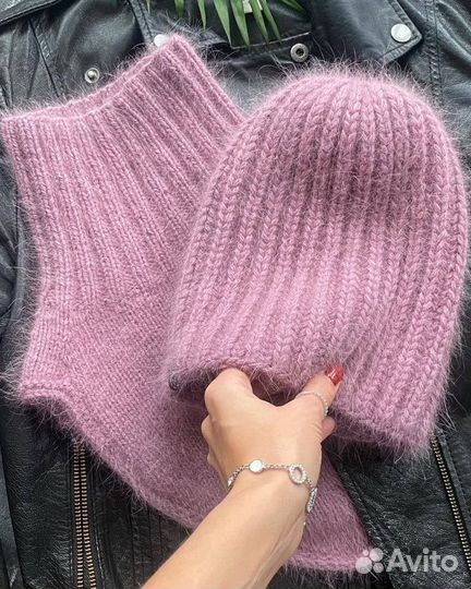 Вязанные вещи ручной работы шапка шарф варежки