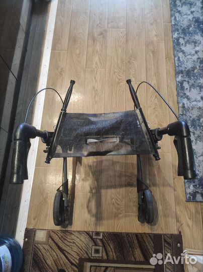 Ходунки для взрослых на колесах