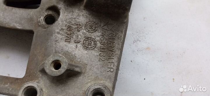 Кронштейн Додж Стратус