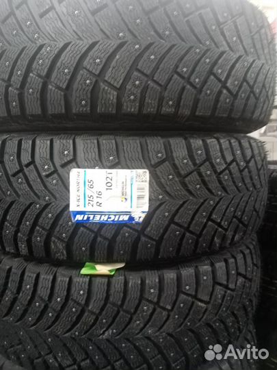 Michelin X-Ice North 4 215/65 R16