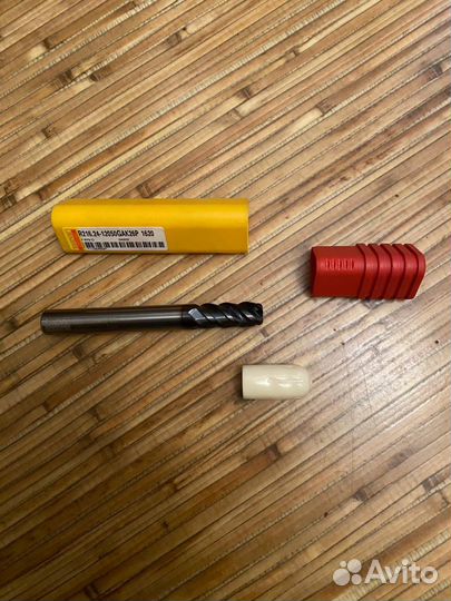 Метчики и плашки, фреза, стеклорезы, угольник