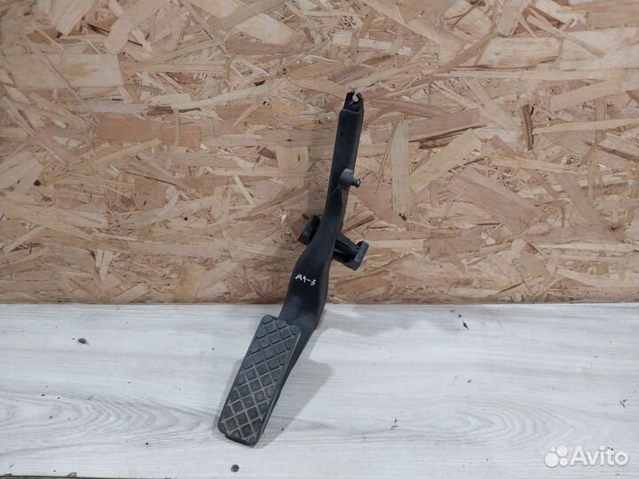 Педаль газа Audi A4 B5