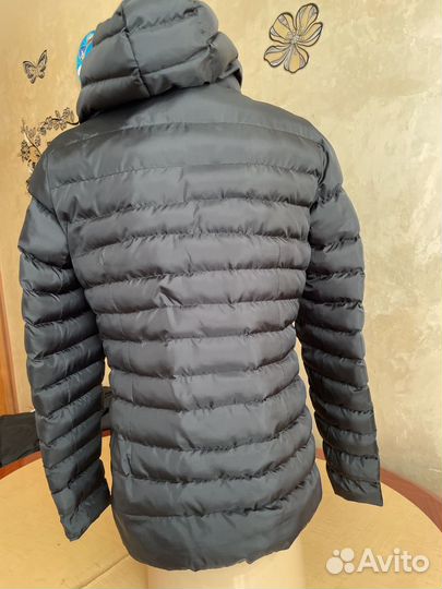 Демисезонный пуховик 42
