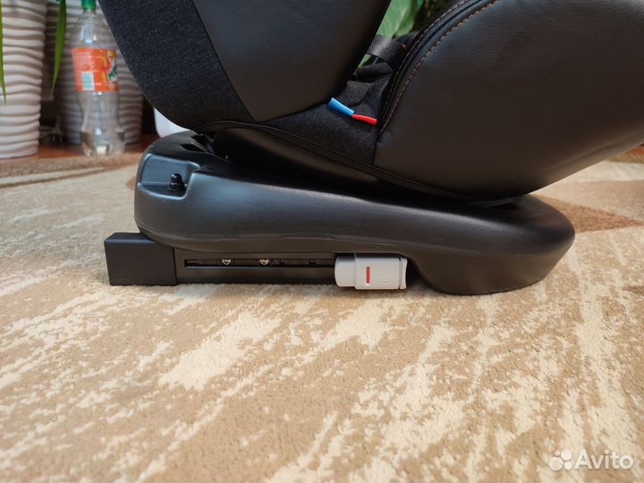 Новое автокресло Babycare shelter isofix