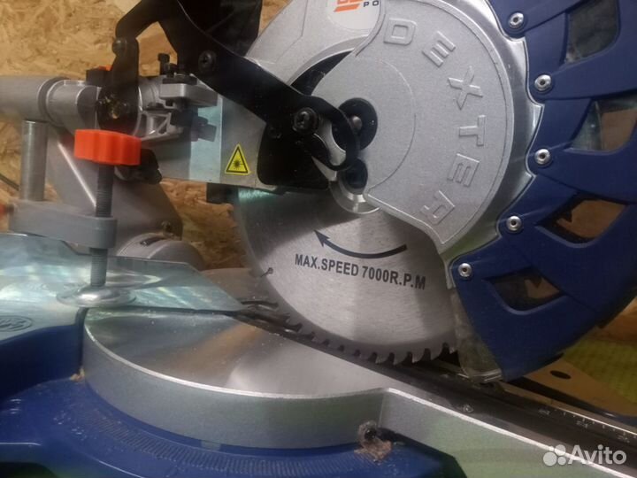 Аренда Торцовочная пила Dexter