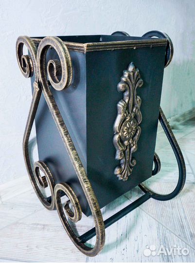 Кованая урна уличная для мусора 