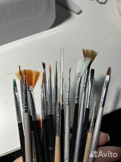 Кисти для ногтей