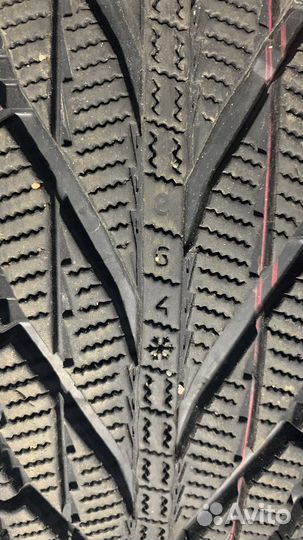 Nokian Tyres Hakkapeliitta R2 SUV 235/65 R17