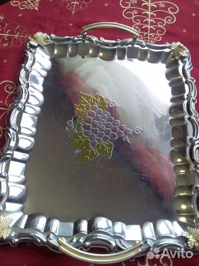 Поднос металлический