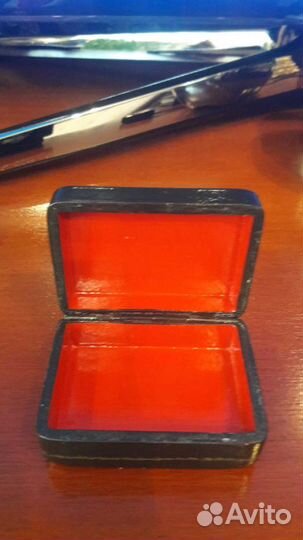 Деревянная шкатулка