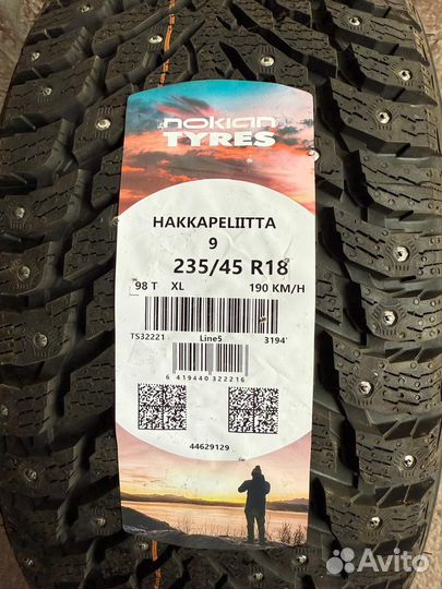 Nokian Tyres Hakkapeliitta 9 235/45 R18 190T