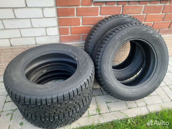 Nokian Tyres Hakkapeliitta 7 SUV 235/65 R17
