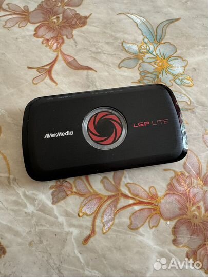 Карта видеозахвата avermedia