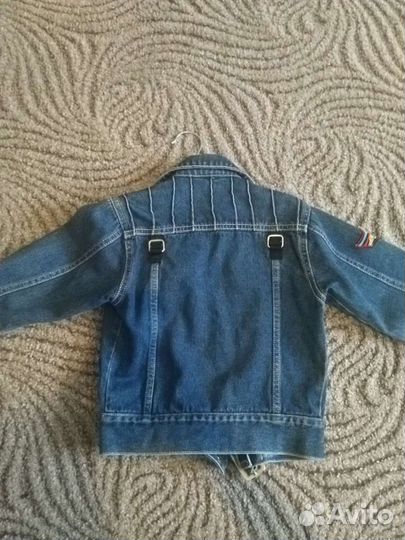 Джинсовая куртка