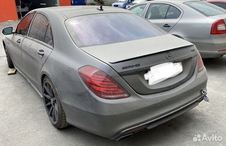 В разборе Mercedes S500 полный привод w222 m278