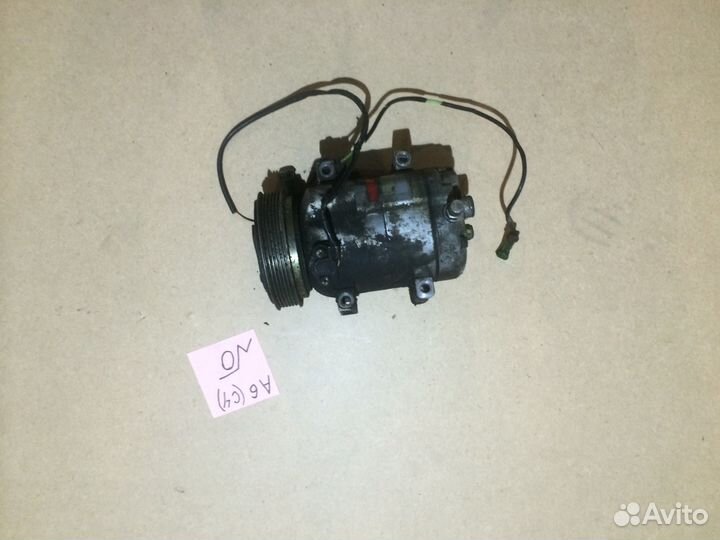 Компрессор кондиционера audi A6 C4 2.6