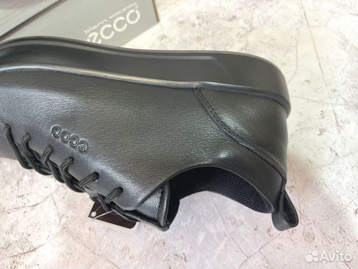 Кроссовки Ecco lux