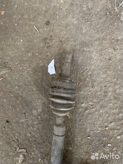 Привод шруз Ниссан Пульсар N15 правый механика