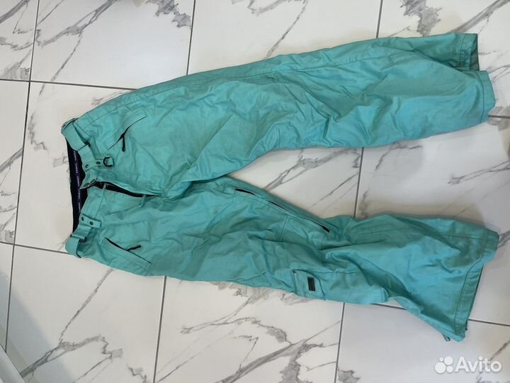 Сноубордический зимний костюм женский