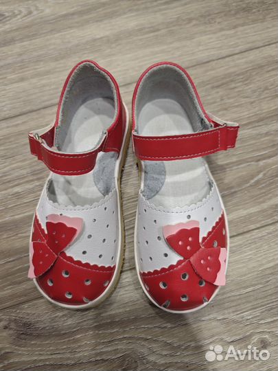 Сандалии для девочки