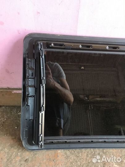 Мерседес CLS 219 стекло люка