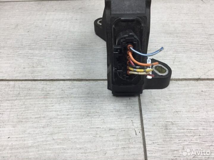 Педаль газа Toyota Auris хэтчбек 1ND-TV 2007