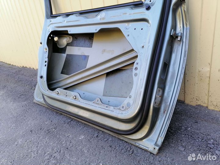 Дверь водительская VW Passat B6