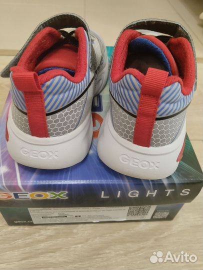 Кроссовки Geox 28