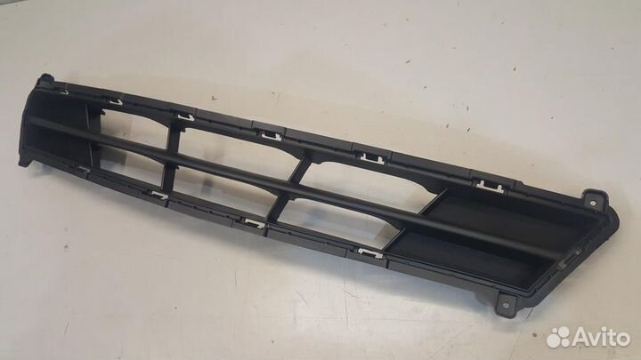 Решетка бампера hyundai solaris 14-17