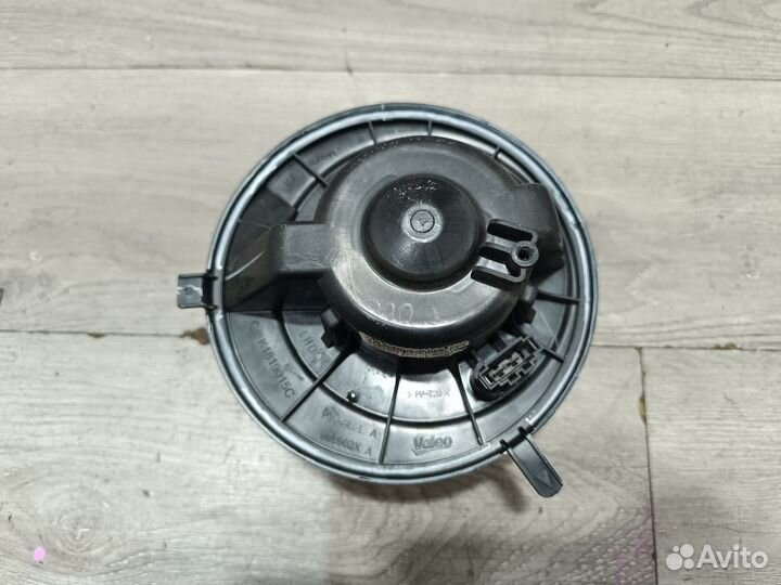 Моторчик печки оригинал для Volkswagen jetta 6