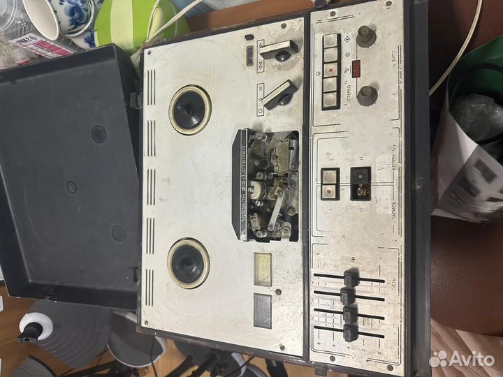 Катушечный магнитофон Комета 212